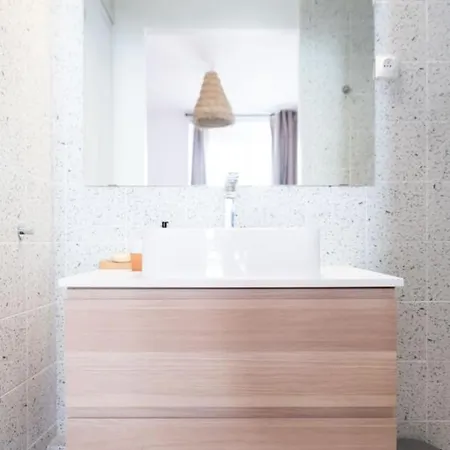 Charming Apartment Bastille Apartment *